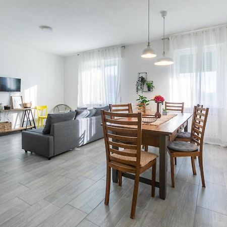 Bed Gold Apartment Castelnuovo del Garda Luaran gambar